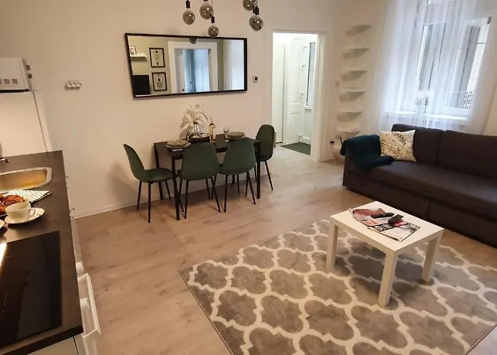 Cs14 Gold Apartment